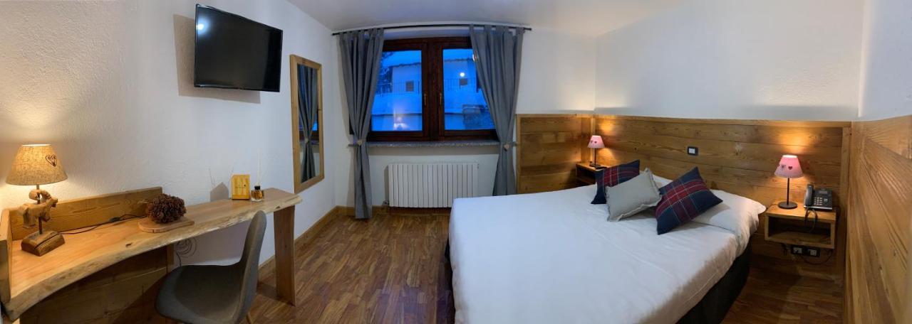 Hotel Coeur Du Village Ла-Тюйль Экстерьер фото