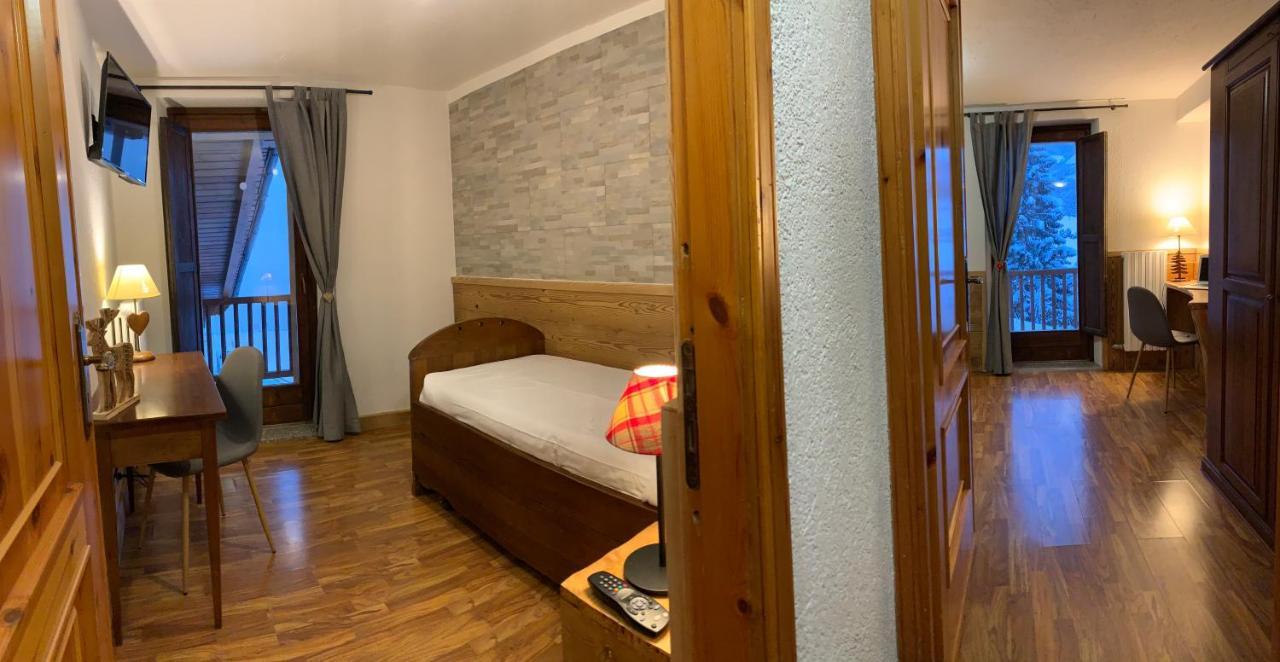 Hotel Coeur Du Village Ла-Тюйль Экстерьер фото