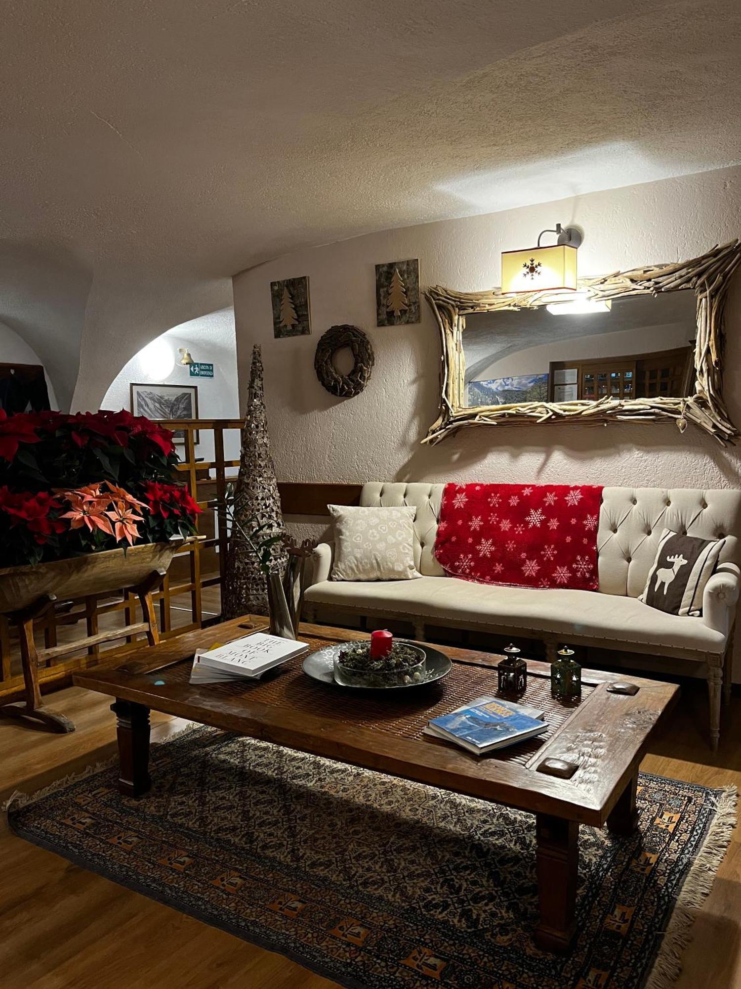 Hotel Coeur Du Village Ла-Тюйль Экстерьер фото
